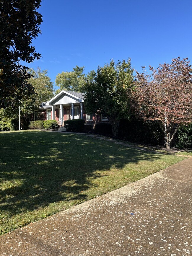 Building Photo - "Charming 3-Bed Sanctuary with Finished Ba...