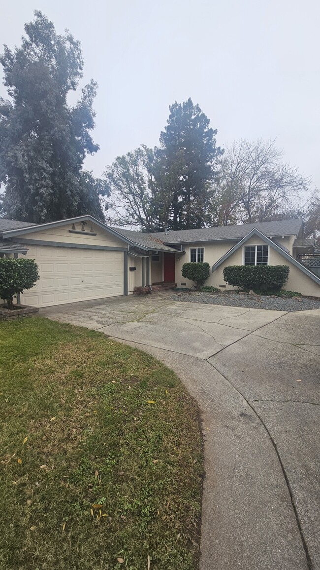 Building Photo - 2375 North Ave