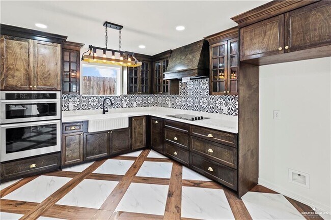 Building Photo - 1409 Karen Dr