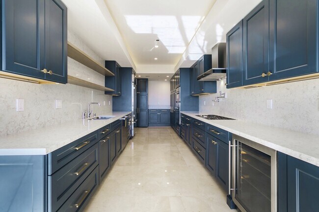 Brand New Designer Kitchen - 10430 Wilshire Blvd