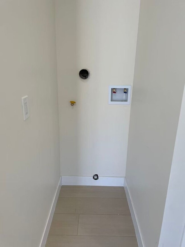 Building Photo - Brand New 1 Bed / 1 Bath ADU in Glendora – Available Now!