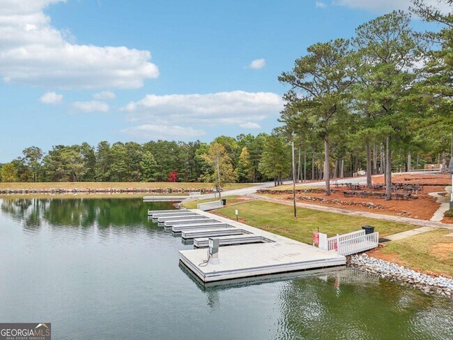 Building Photo - 7379 N Mitchell Ct