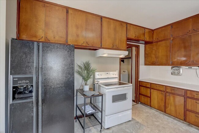 Building Photo - 4Bed/2Bath - Home For Rent in Fort Atkinson