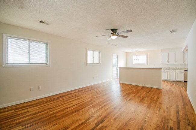 Building Photo - Newly Renovated 3BR/1B home in Whitehaven