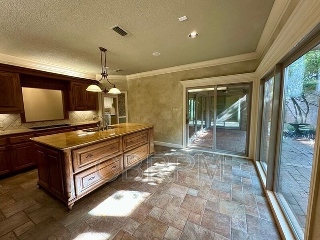 Building Photo - 4202 78th St