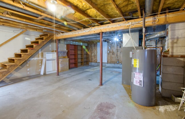 Building Photo - 12 Clancy Rd