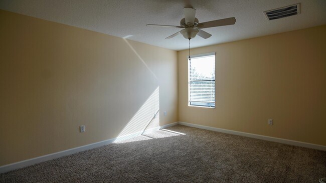 Building Photo - 1528 Moon Valley Dr