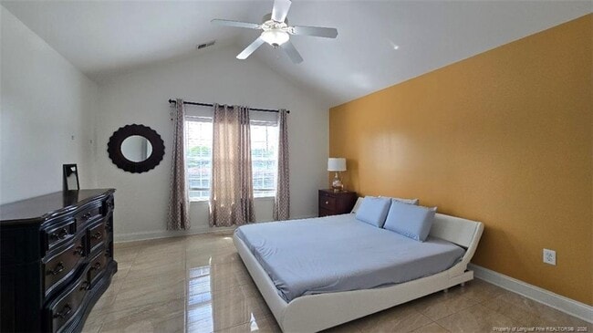 Building Photo - 127 Nandina Ct