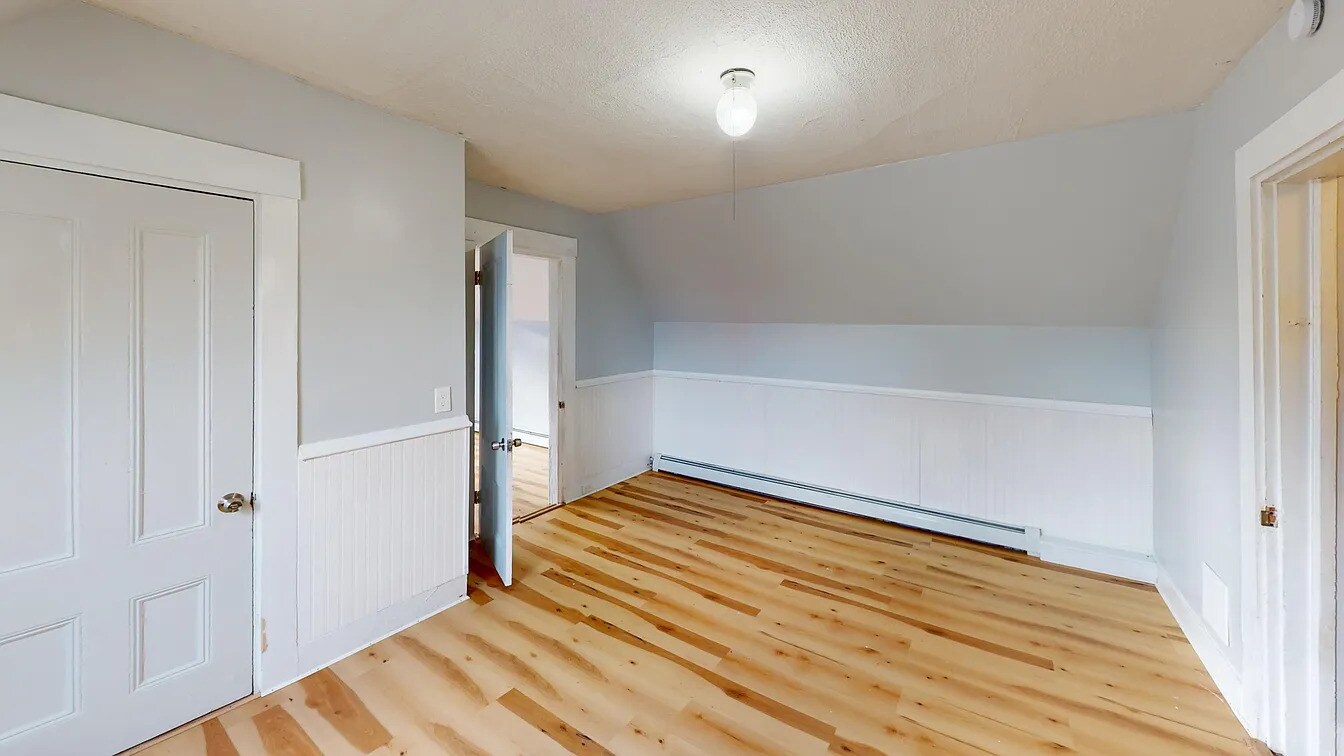 Bedroom - 122 Holland St