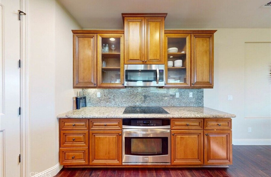 Building Photo - 5595 Tanbark Ct