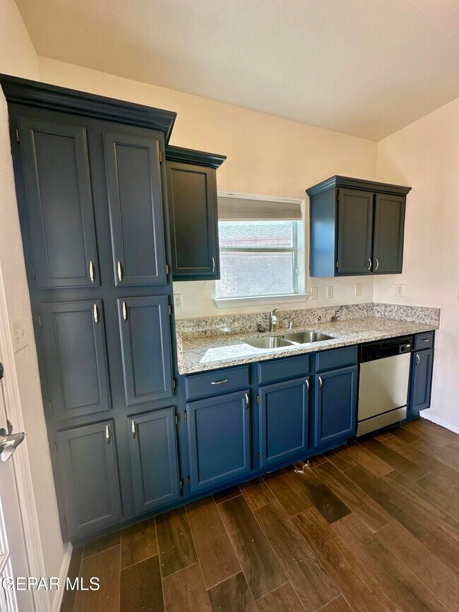 Building Photo - 14104 Robert Ituarte Dr