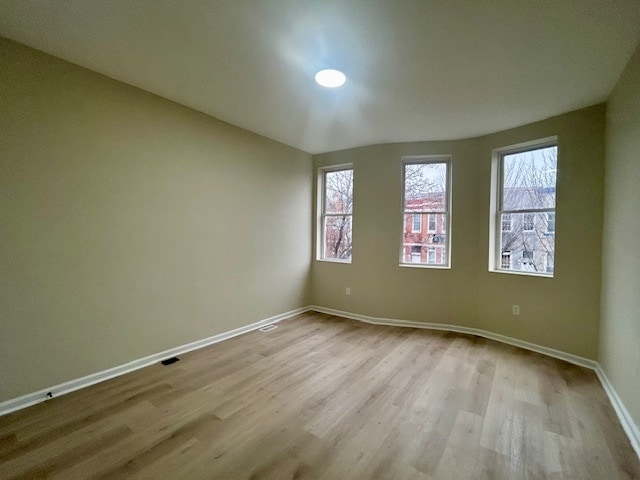 Building Photo - 139 N Lakewood Ave