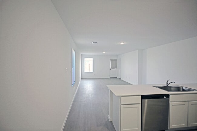 Building Photo - 7411 Spinel Way