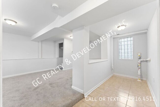 Building Photo - 1501 N Leamington Ave