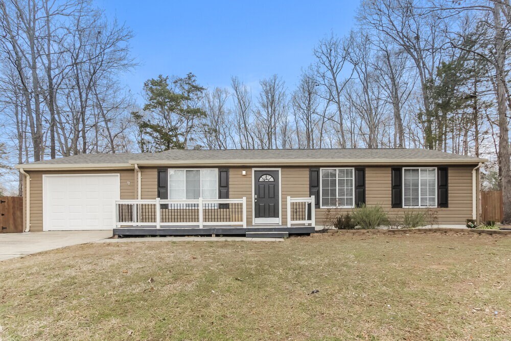 Building Photo - 2400 Parkhighland Ct