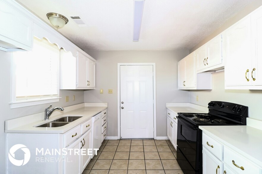 Building Photo - 3827 Richbrook Dr