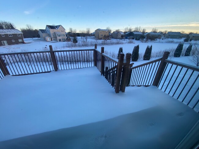 Building Photo - 906 Taft St S