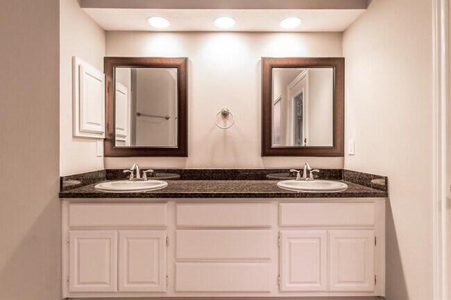 Building Photo - 3806 Deer Falls Ct