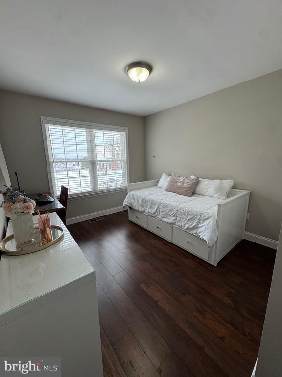 Building Photo - 17 Parkview Way