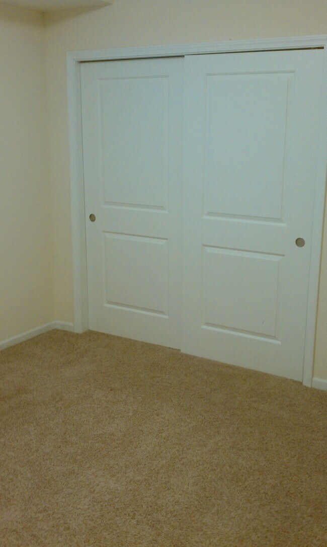 Building Photo - 4912 W Oklahoma Ave