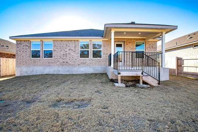Building Photo - 1601 Longhorn Ranch Dr