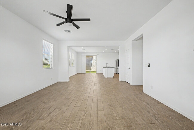 Building Photo - 14690 W Sand Hills Rd