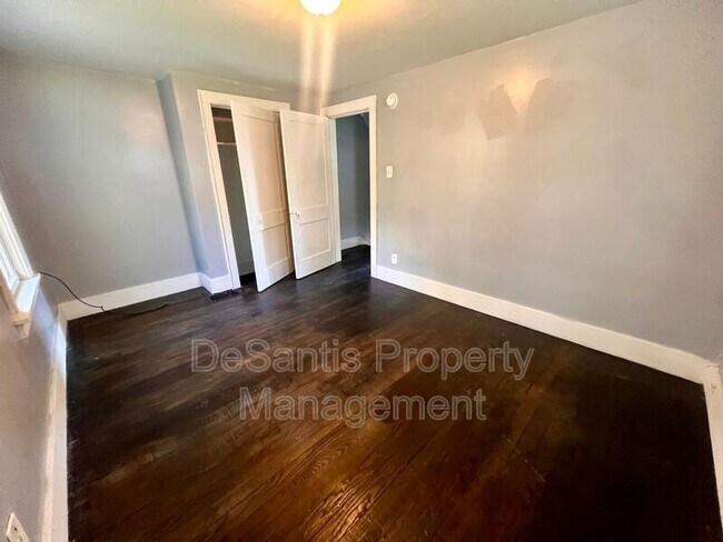 Building Photo - 506 Ninth St