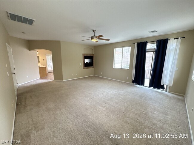 Building Photo - 2768 Craigmillar St