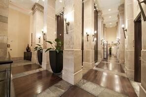 Building Photo - 16275 Collins Ave