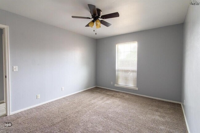 Building Photo - 9 Lackland Cir