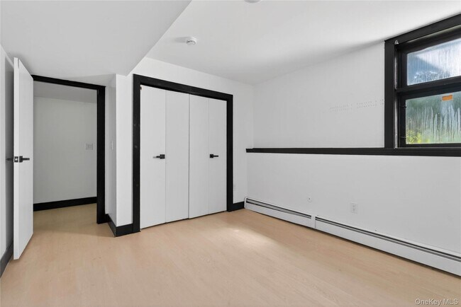 Building Photo - 40 Felter Hill Rd