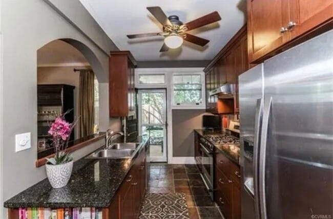 Building Photo - 3213 W Grace St