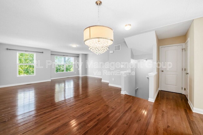 Building Photo - 5964 Woodshire Dr