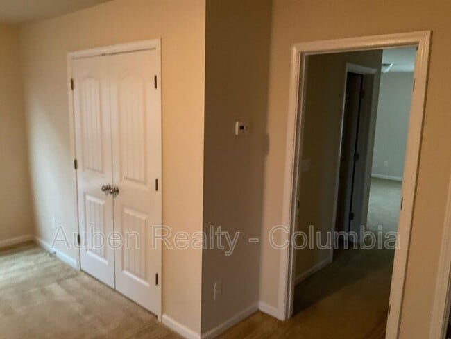 Building Photo - 204 Ashmore Ln