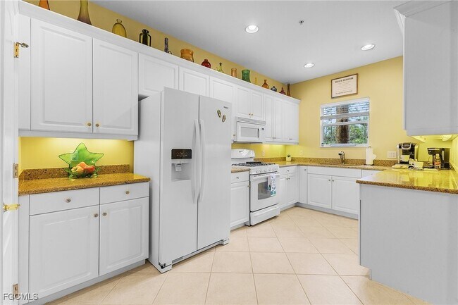 Building Photo - 3210 Cottonwood Bend