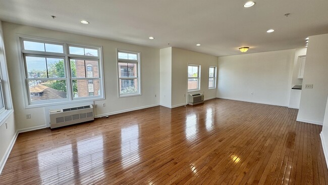 Building Photo - 9252 John F. Kennedy Blvd