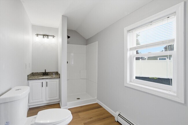 Building Photo - 14 Plummer Rd