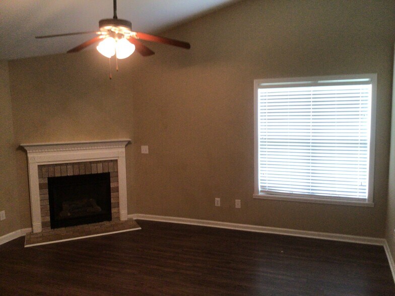 Building Photo - 5117 Oakhurst Park Ct