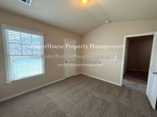 Building Photo - 1045 Township Cir