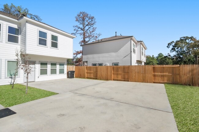 Building Photo - 8302 Tidwell Rd