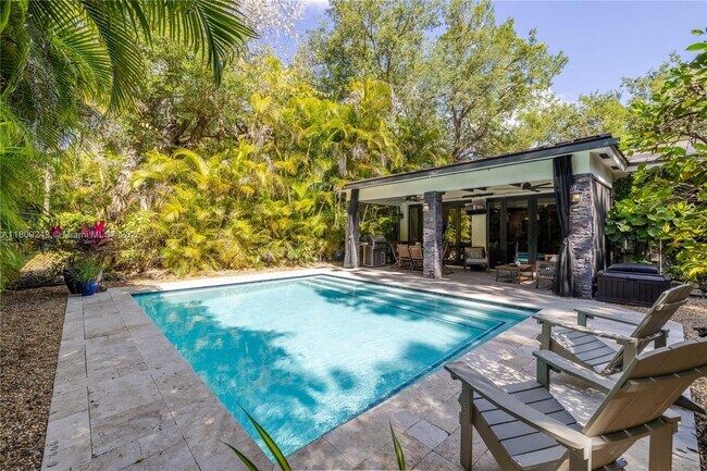 Building Photo - 6870 SW 77th Terrace