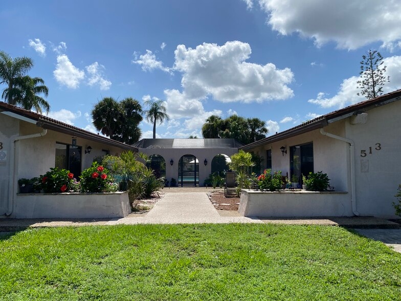 Building Photo - 513 SE 24th Ave