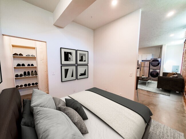 Building Photo - Dahlman Flats - Lovely Studio near Little Italy in a Historic Building!