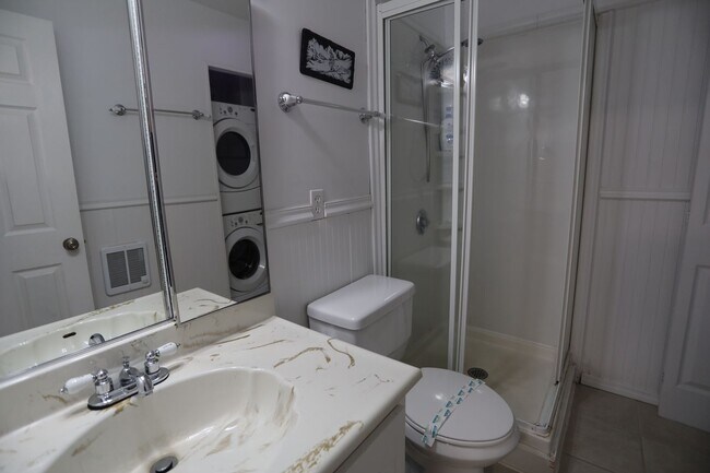 Building Photo - 2 Bed 1.5 Bath Furnished Winter Seasonal Condo in Waterville Valley! - $2400/mo