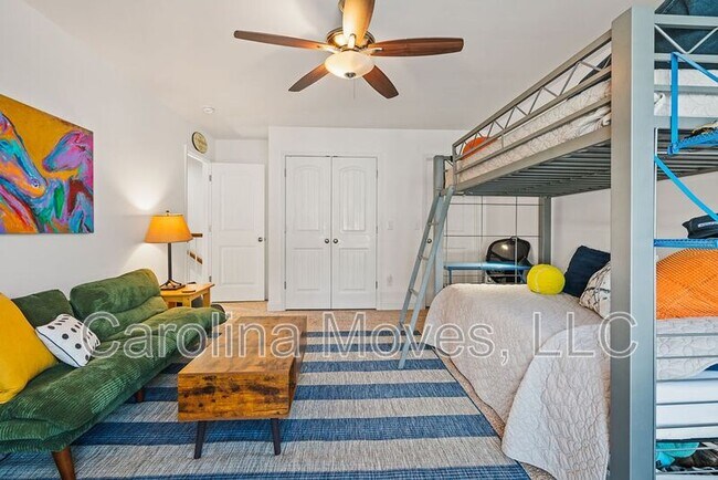 Building Photo - 7 James St