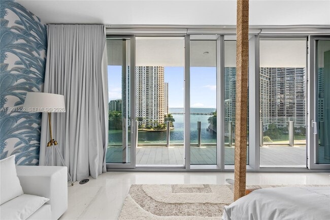 Building Photo - 300 Biscayne Blvd Way