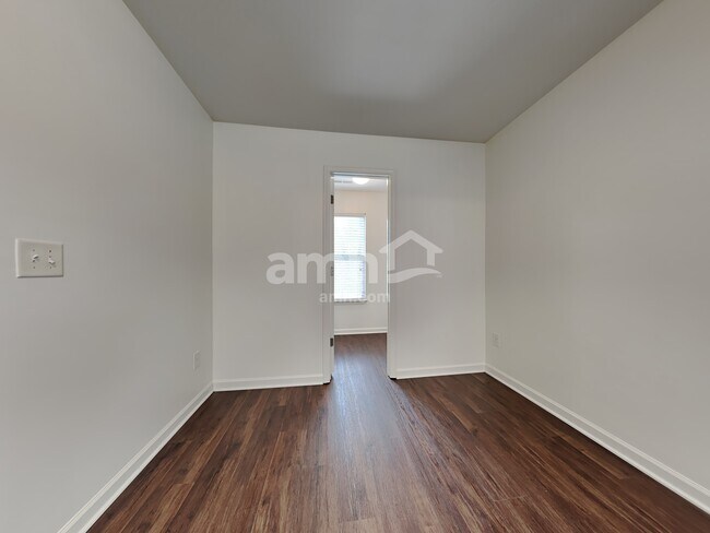 Building Photo - 125 Konnoak Village Cir