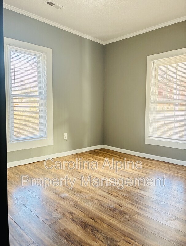 Building Photo - 420 McBrayer St