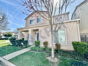 Building Photo - 1504 Cat Tail Dr