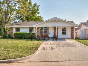 Building Photo - 320 E Cedar Ln